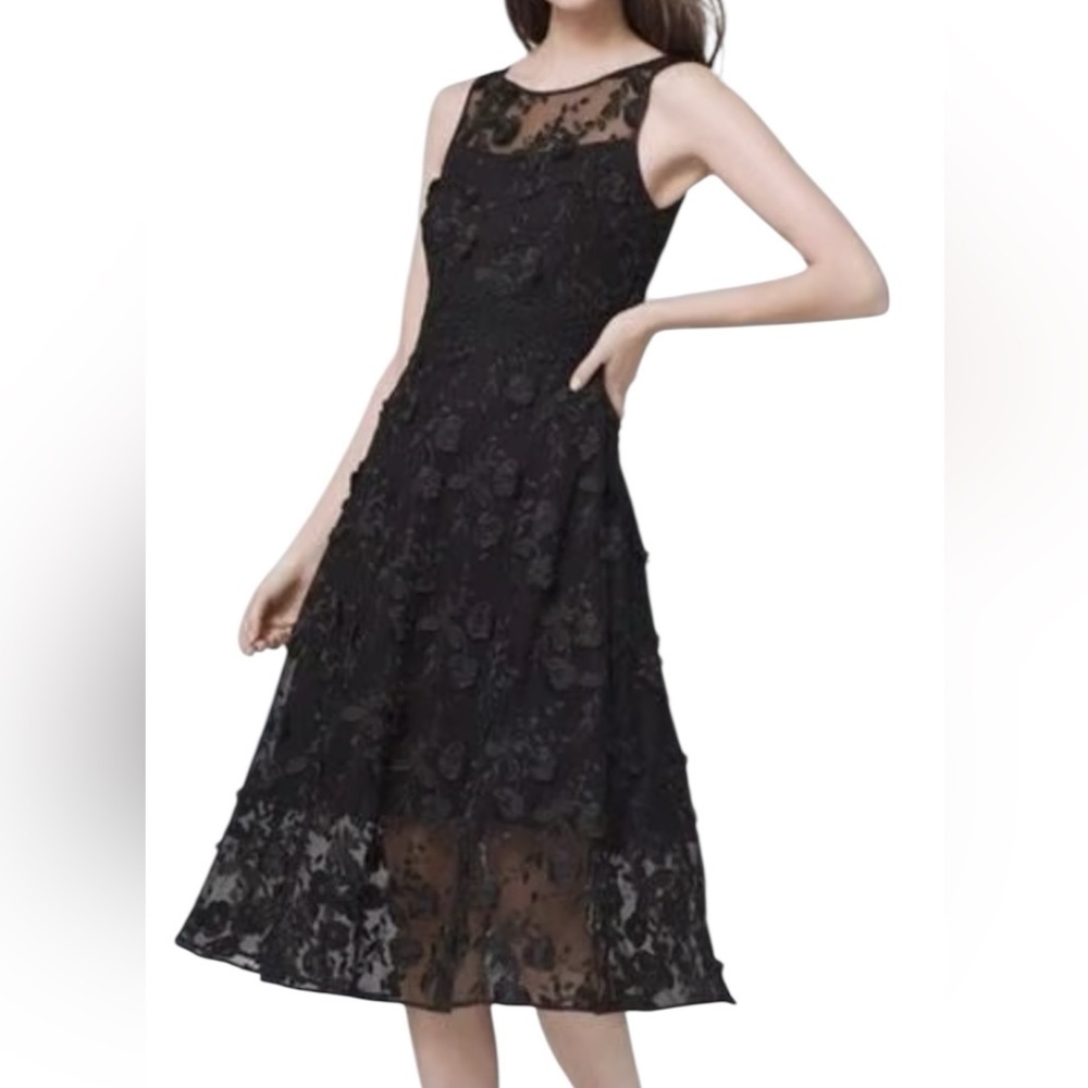 White House Black Market Elegant Black sleeveless Floral Lace Dress Size 6. K-13